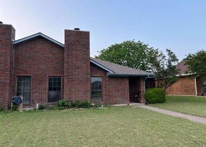 511 Amber Lane - Photo 1