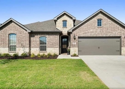 809 Uplands Drive - Photo 1