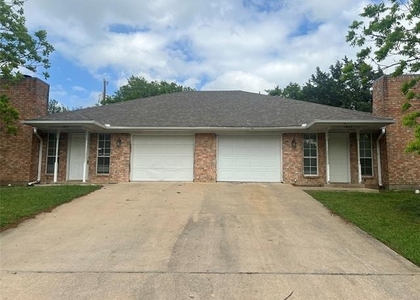 1811 Park Place - Photo 1