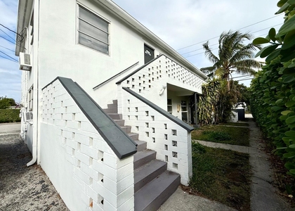 3801 S Olive Avenue - Photo 1