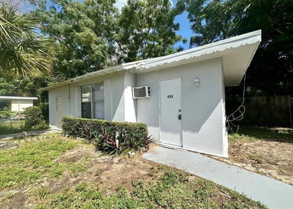 633 40th Street - Photo 1