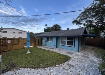 311 S K Street - Photo 1