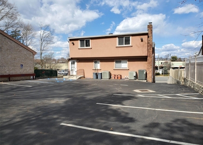 122 Forest Avenue - Photo 1