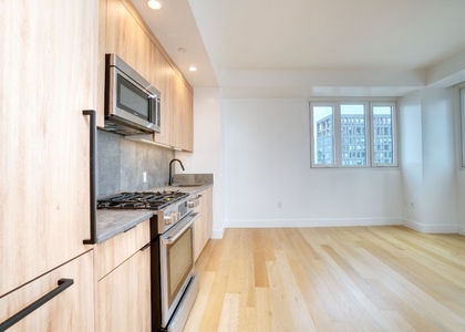 24-16 Queens Plaza S - Photo 1