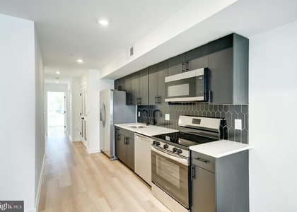 2329 Ellsworth Street - Photo 1