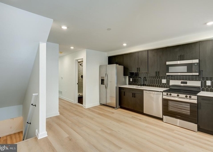 2329 Ellsworth Street - Photo 1