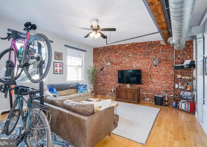 1125 E Columbia Avenue - Photo 1