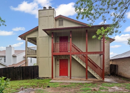 1816 Rawhide Loop - Photo 1