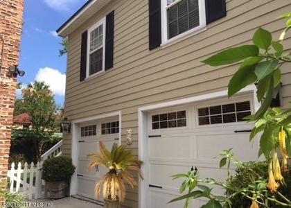 2830 Oak Street - Photo 1