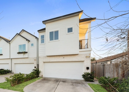 4904 Noble Street - Photo 1