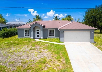 416 Nw 17th Avenue - Photo 1