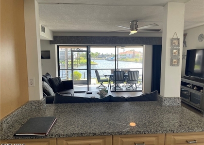 3722 Se 12th Avenue - Photo 1