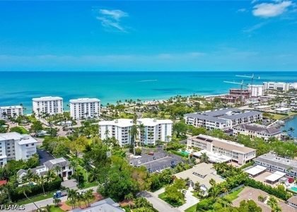 1300 Gulf Shore Boulevard N - Photo 1