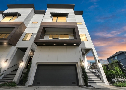 1044 W 17th Street - Photo 1