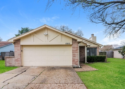 10810 Lakewood Oaks Drive - Photo 1