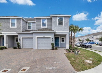 3010 Canary Avenue - Photo 1
