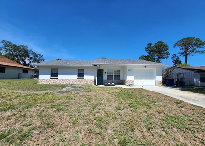 2827 Royal Palm Drive - Photo 1
