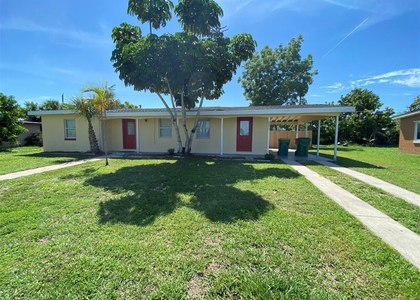 22017 Beverly Avenue - Photo 1