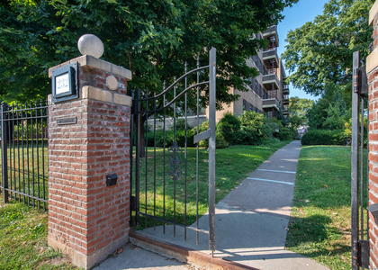 232 Farmington Avenue - Photo 1