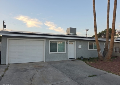 4952 E Harmon Avenue - Photo 1