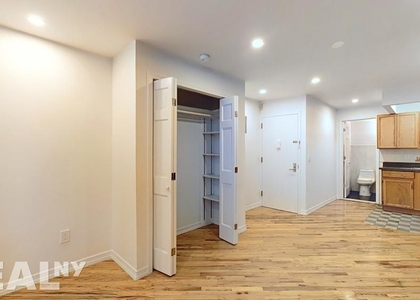 Orchard Street - Photo 1
