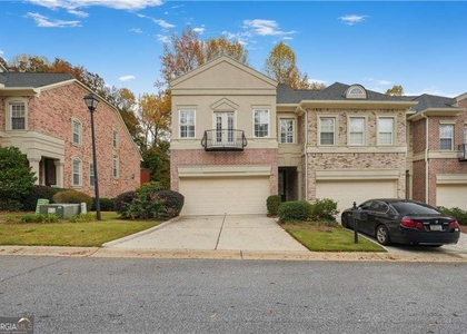 3405 Regent Place Sw - Photo 1