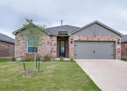 925 Emerson Drive - Photo 1