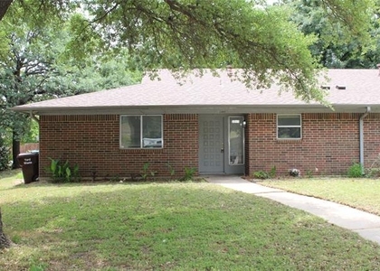 2207 Canterbury Court - Photo 1