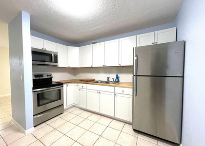 501 W Kalmia Drive - Photo 1