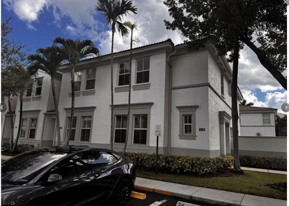 15746 Sw 41st Street - Photo 1