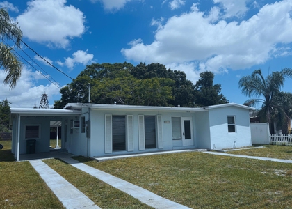 213 Ne Prima Vista Boulevard - Photo 1