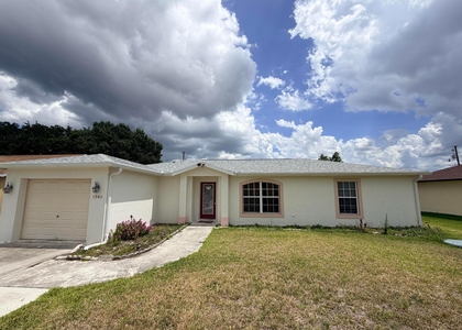 1342 Sw Wampler Avenue - Photo 1