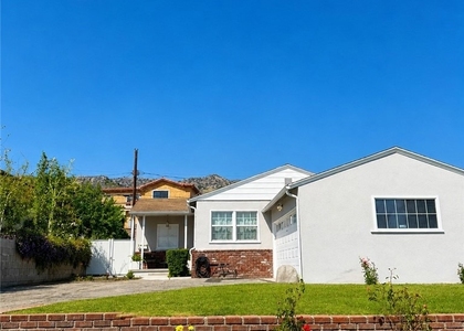 2618 N 6th Street - Photo 1