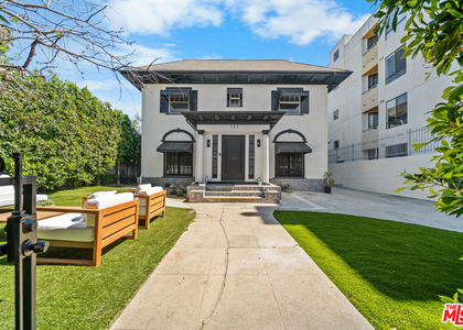 320 Westminster Avenue - Photo 1
