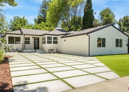 19120 Bessemer Street - Photo 1