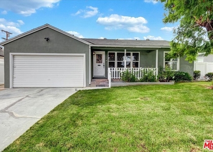 6200 Jamieson Avenue - Photo 1