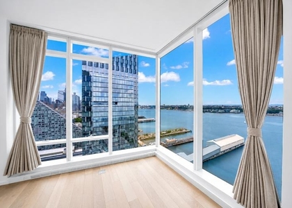 30 Riverside Boulevard - Photo 1
