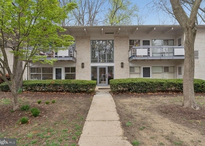 7704 Donnybrook Court - Photo 1