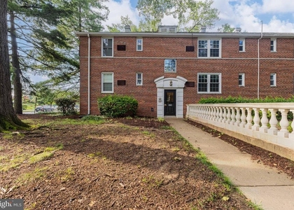 100 N George Mason Drive - Photo 1