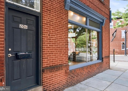 206 N Charlotte Street - Photo 1