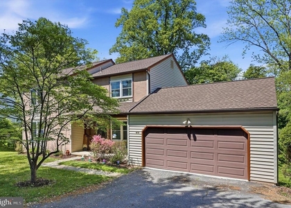 615 W Rosedale Avenue - Photo 1