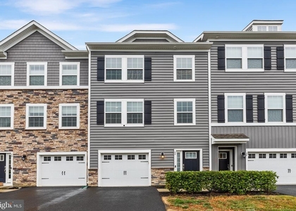 62 Rome Way - Photo 1