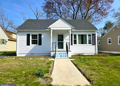 1017 Tyler Avenue - Photo 1
