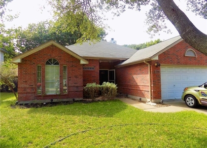 2306 Raintree Path - Photo 1