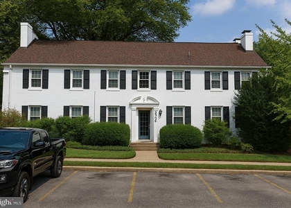 2213 Washington Avenue - Photo 1