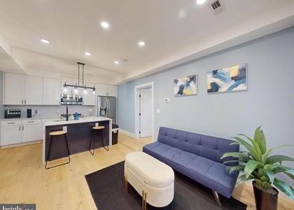927 Kennedy Street Nw - Photo 1