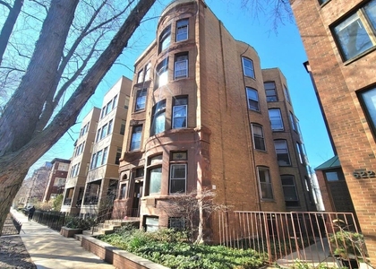626 W Wellington Avenue - Photo 1