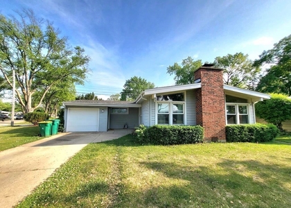55 E Jeffrey Avenue - Photo 1
