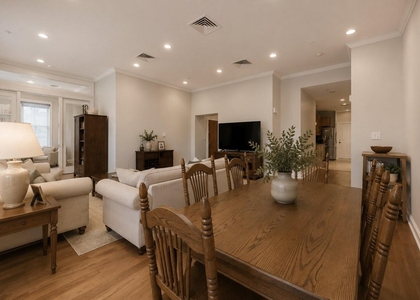 914 Main Street - Photo 1