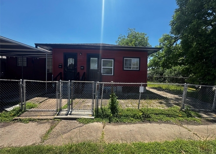 1504 Luzon Street - Photo 1